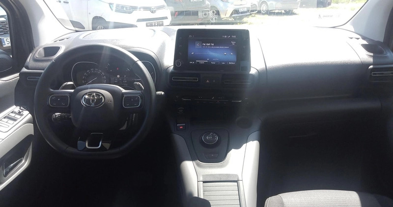 Toyota Proace City Verso cena 122800 przebieg: 4352, rok produkcji 2021 z Kunów małe 254